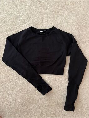 AYBL Black Long-Sleeve Cropped Athletic Top